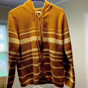 Let out that inner hippie with this amazing jacket! Perfect festival attire!